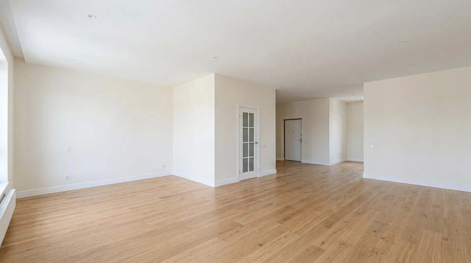 Chantier de rénovation intérieure d'un appartement en cours d'aménagement